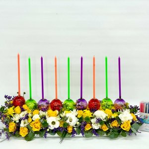 החנוכיה המוארת