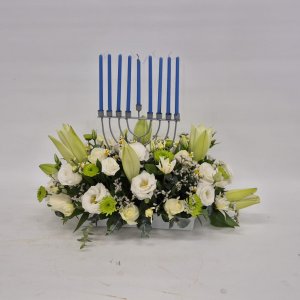 חנוכיה בלבן 